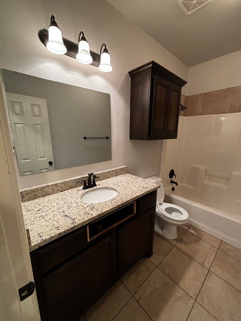 Yukon House: 1304 B Garden Gate Dr