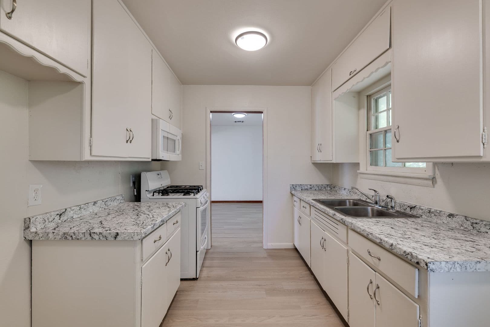 Oklahoma City House: 1501 SW 66th St