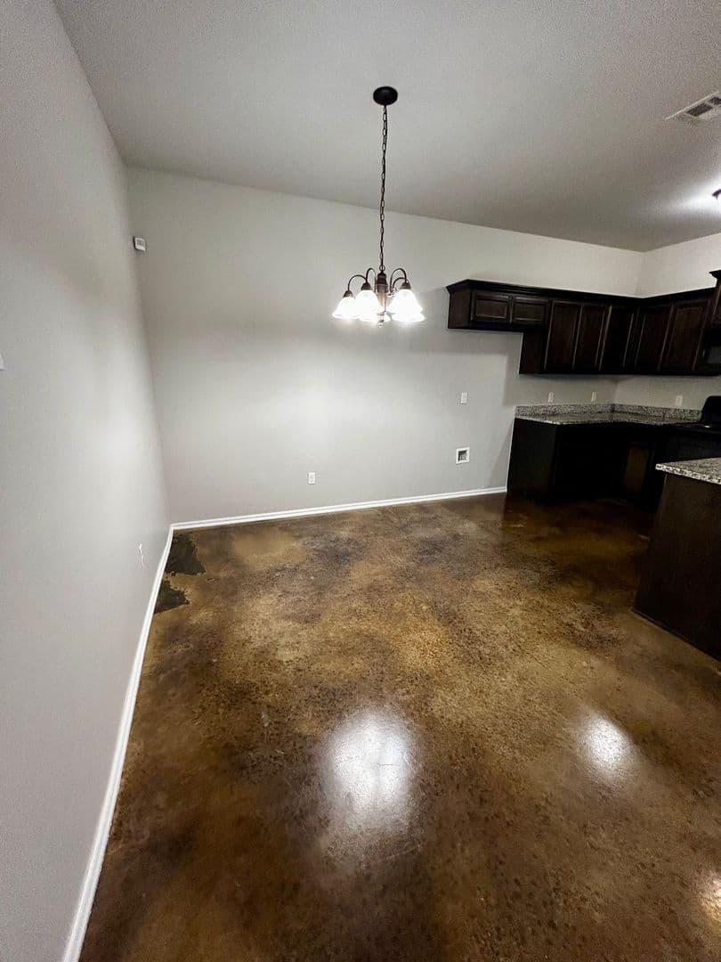 El Reno House: 1833 Cypress Lane