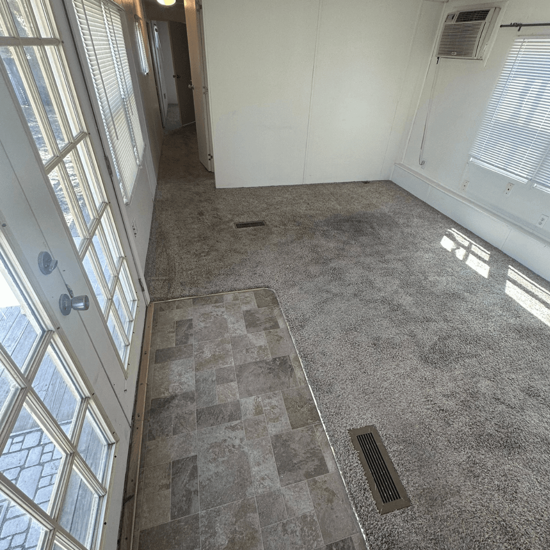 Pendleton Apartment: 2918 NE Riverside