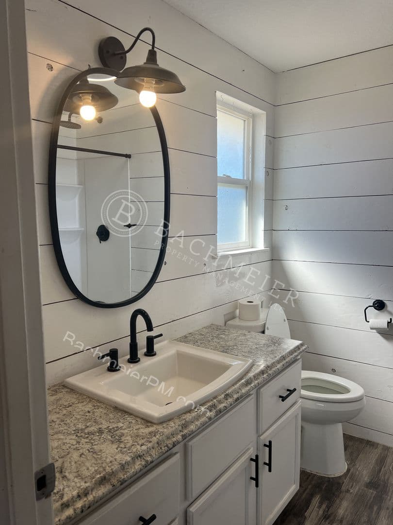 Pendleton House: 1321 SW 11TH Ct