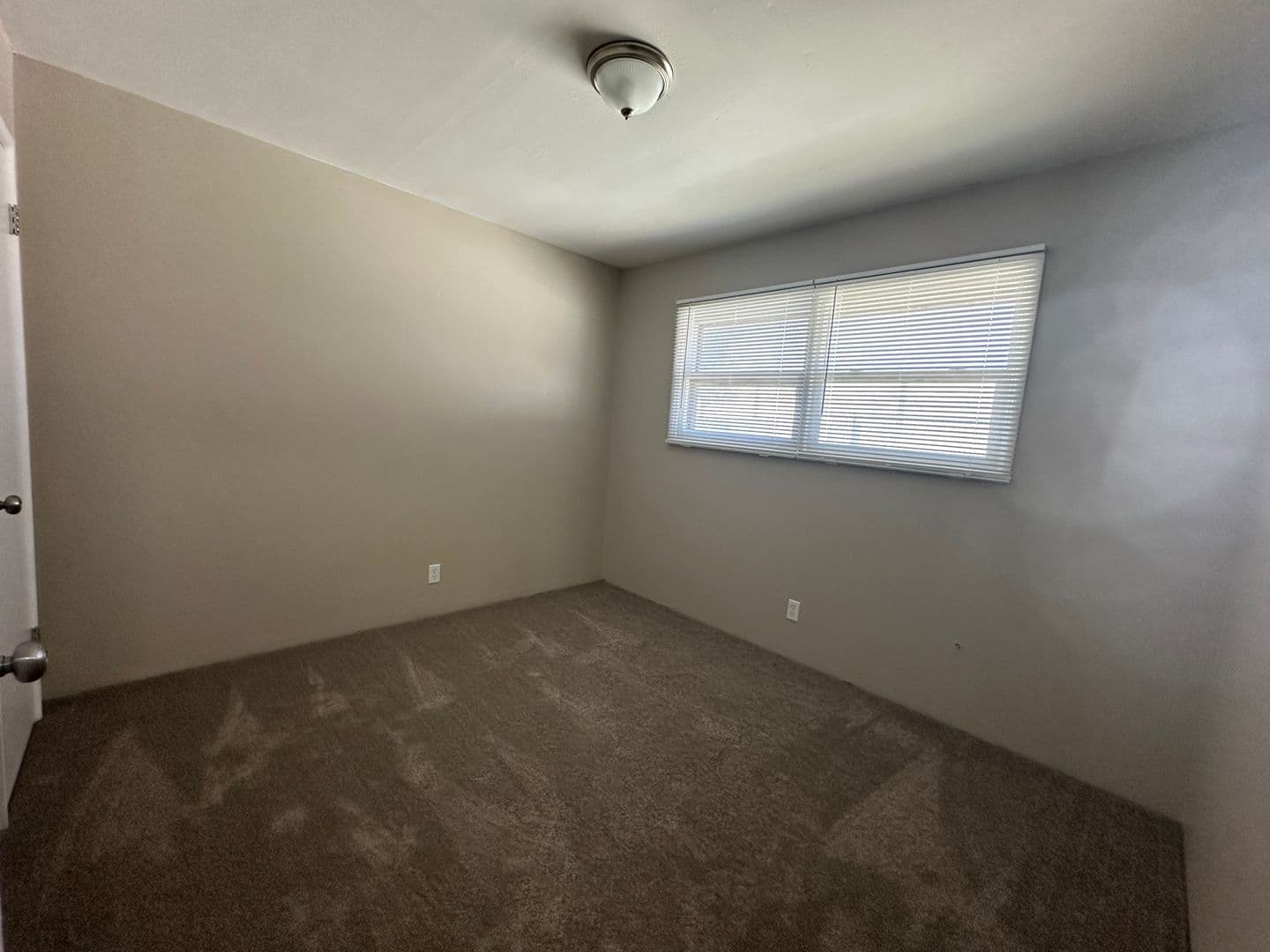 Pendleton Apartment: 317 SW 18th St