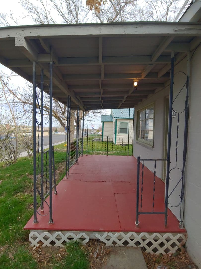 Pilot Rock House: 248 SE Cherry