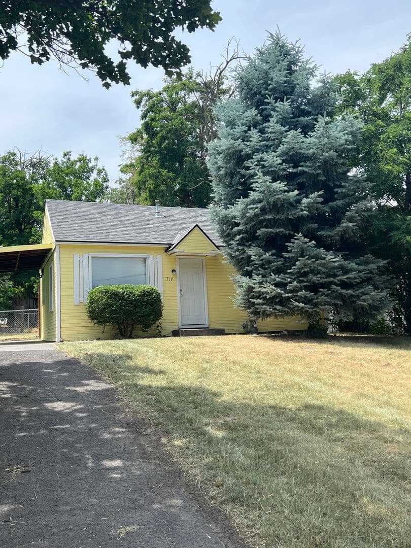 Pendleton House: 717 SW 4th St