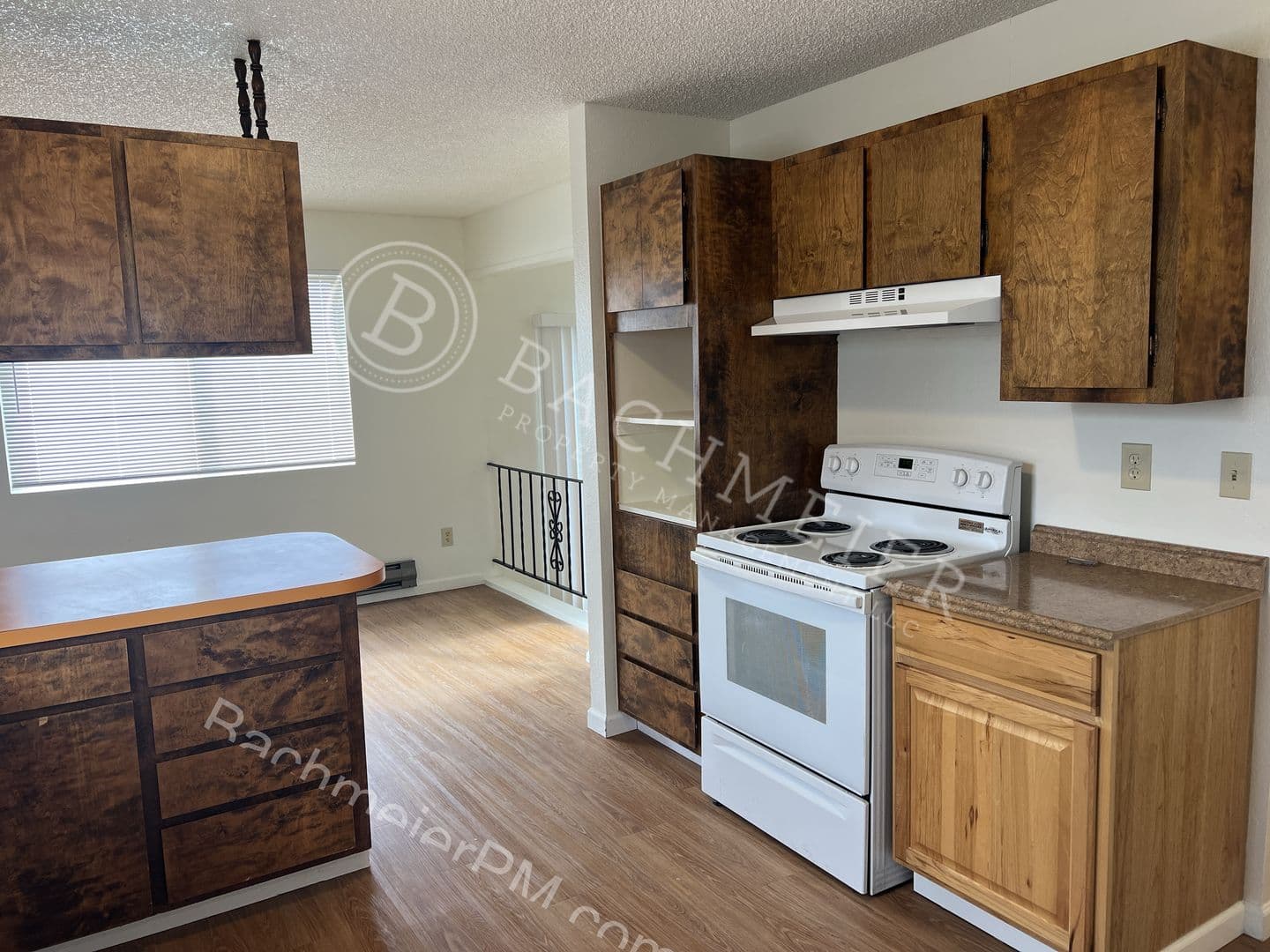 Pendleton Apartment: 707 SE 6th St