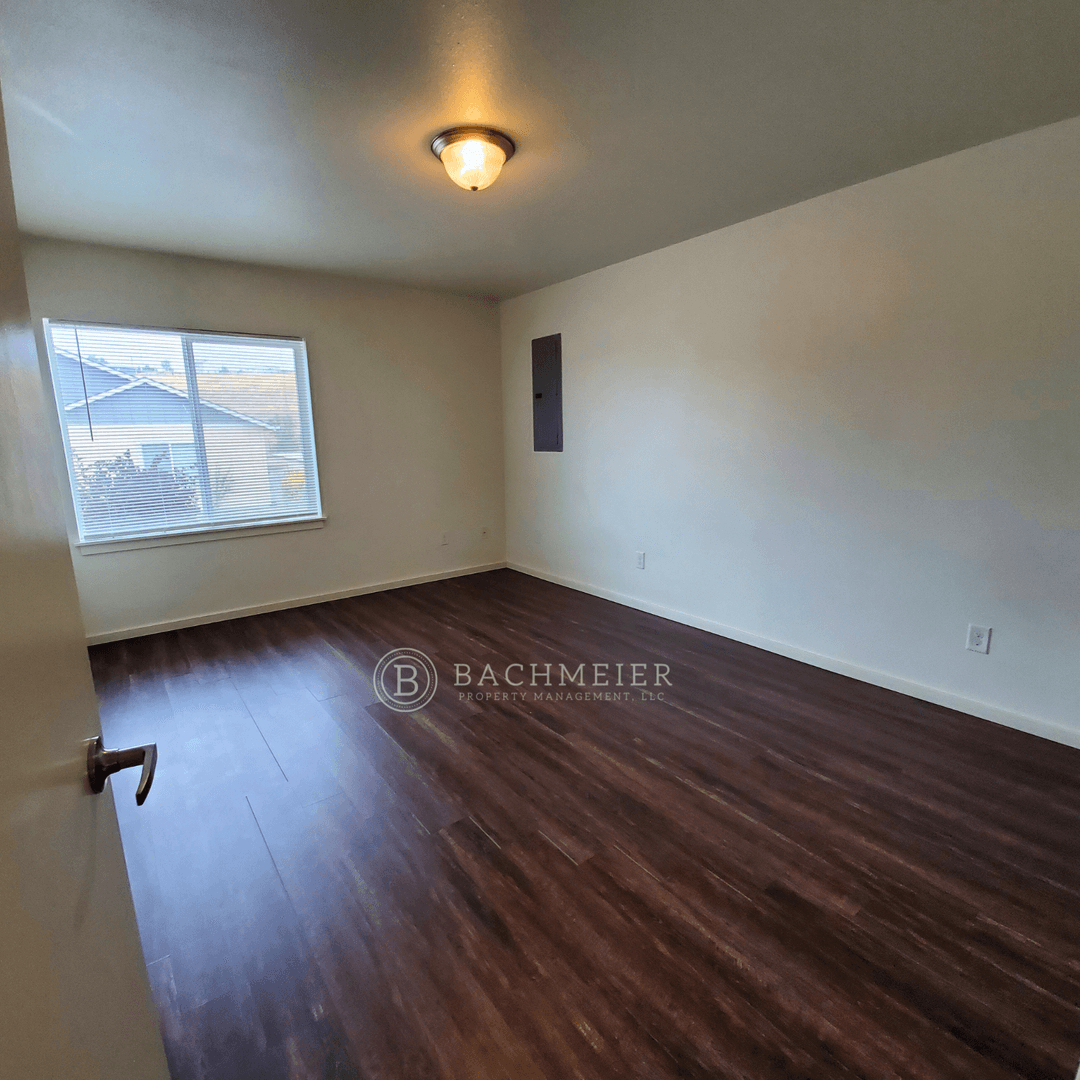 Pendleton Apartment: 1785 SW Jerard Cl
