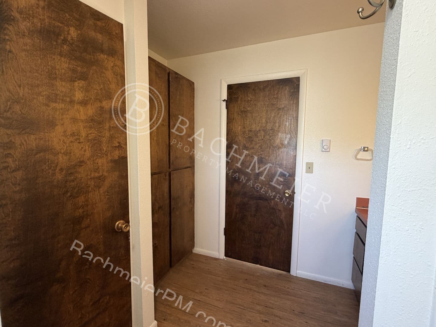 Pendleton Apartment: 707 SE 6th St