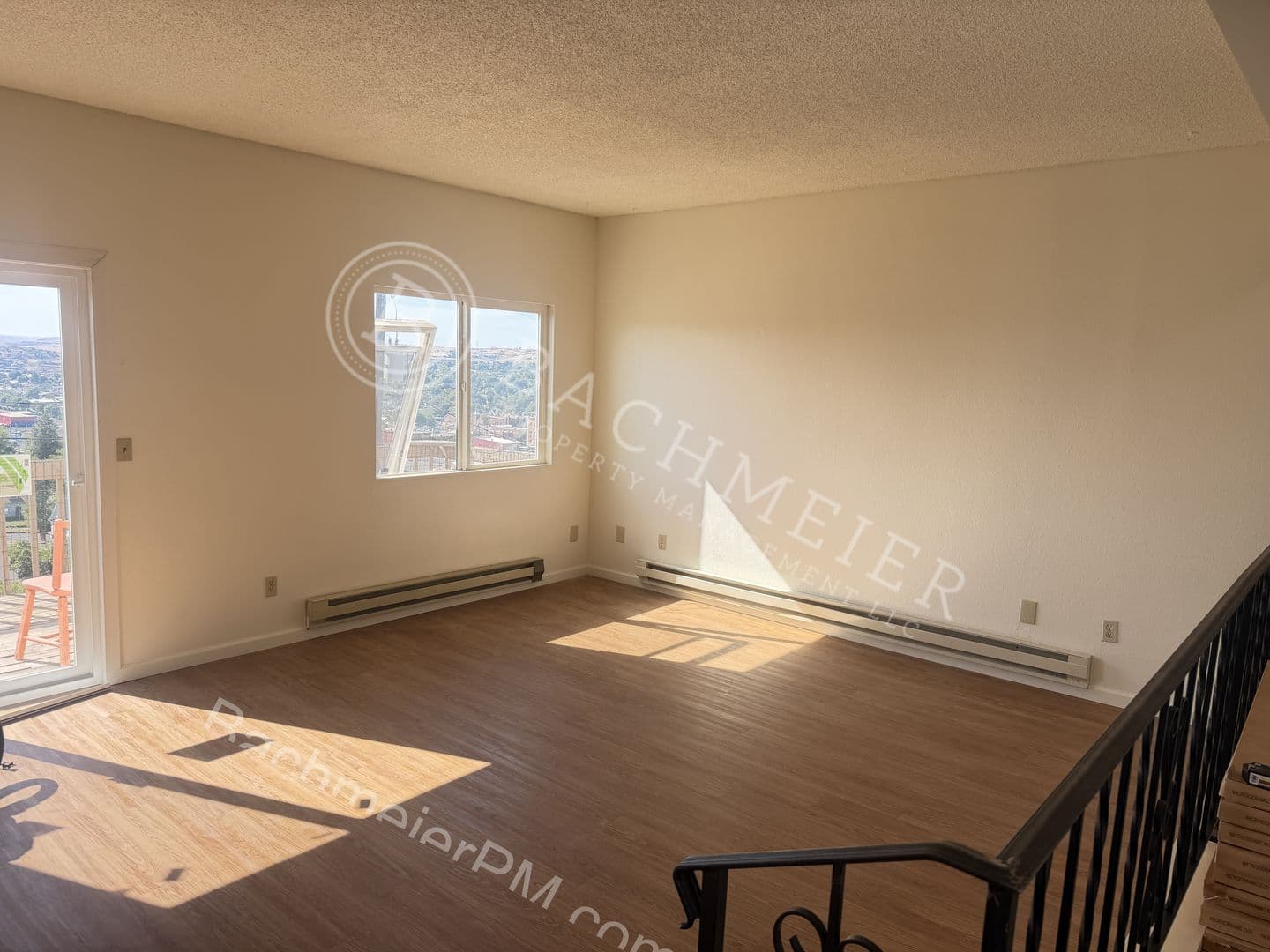Pendleton Apartment: 707 SE 6th St