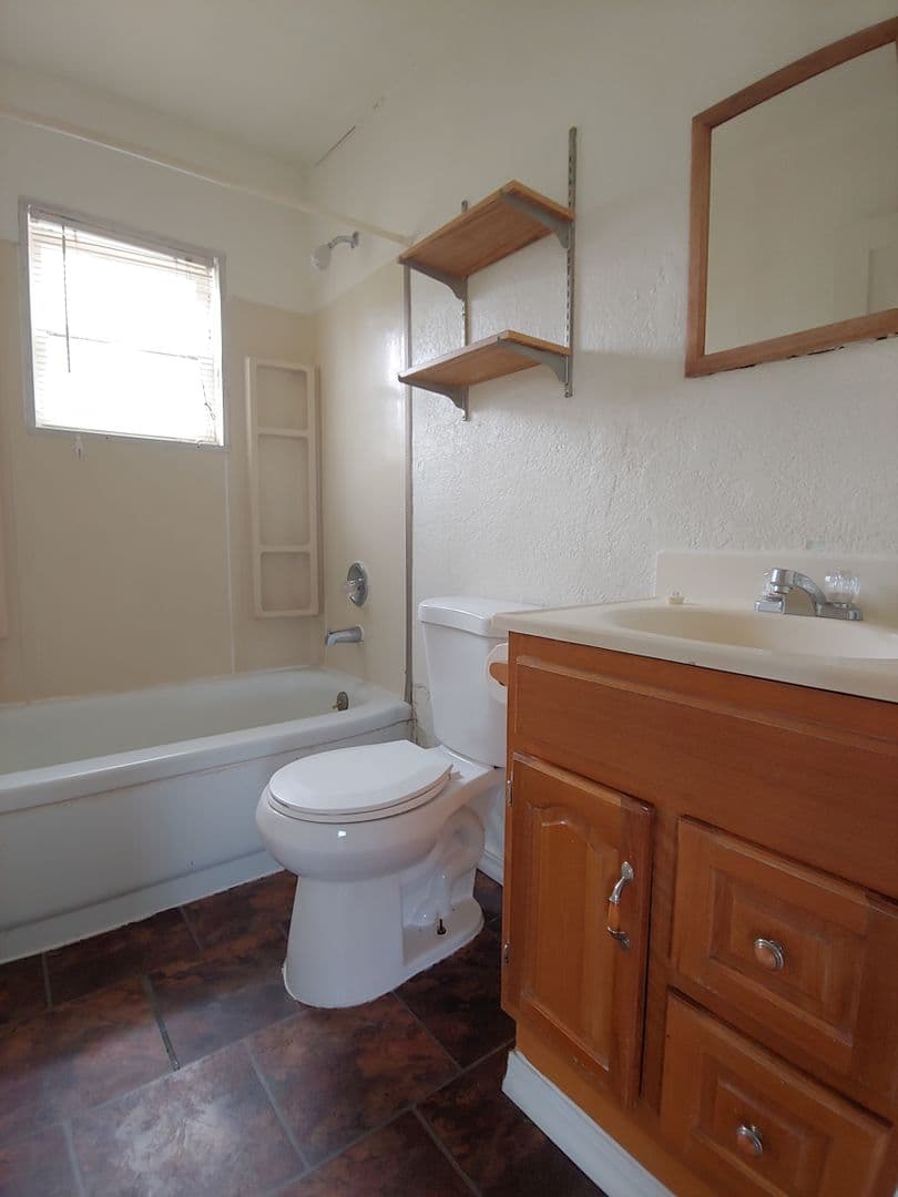 Pilot Rock House: 248 SE Cherry