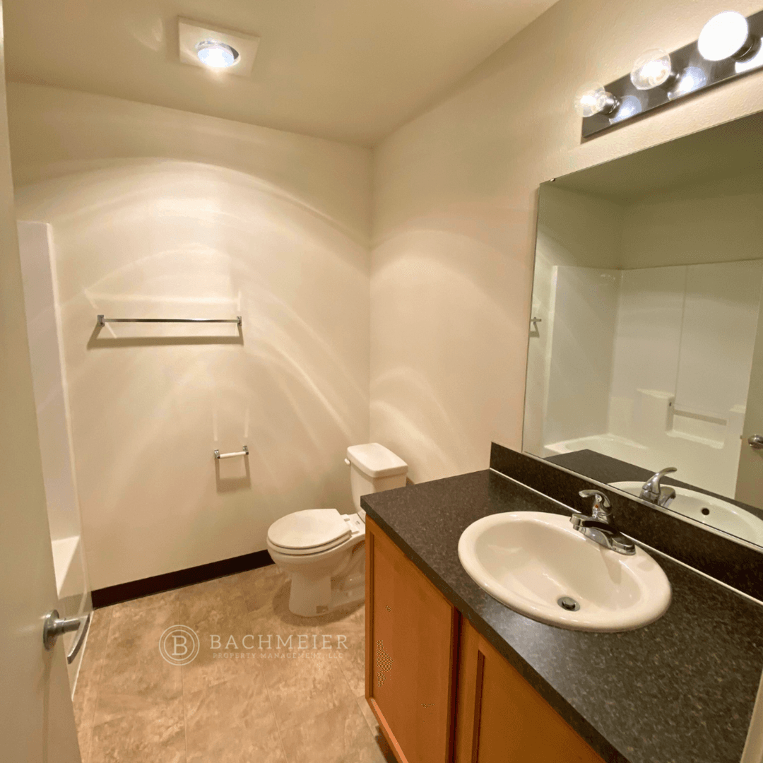 Pendleton Apartment: 1785 SW Jerard Cl