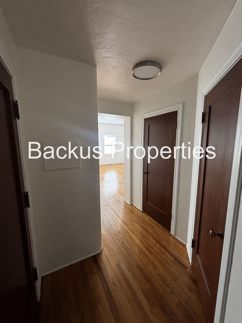 Salinas Apartment: DO NOT PAY BILLS 247 Salinas St.