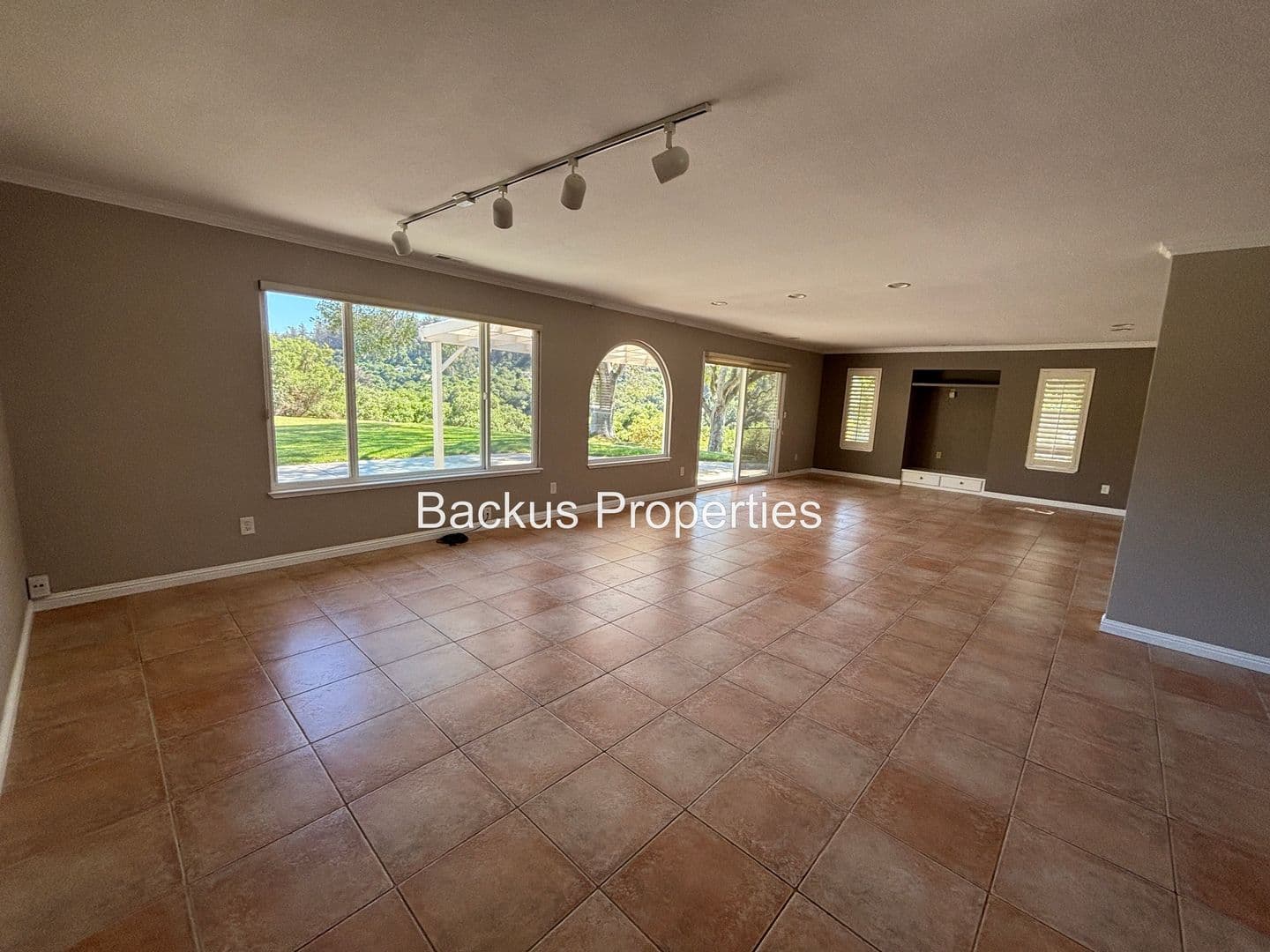 Royal Oaks House: 17240 Tamara Ln.