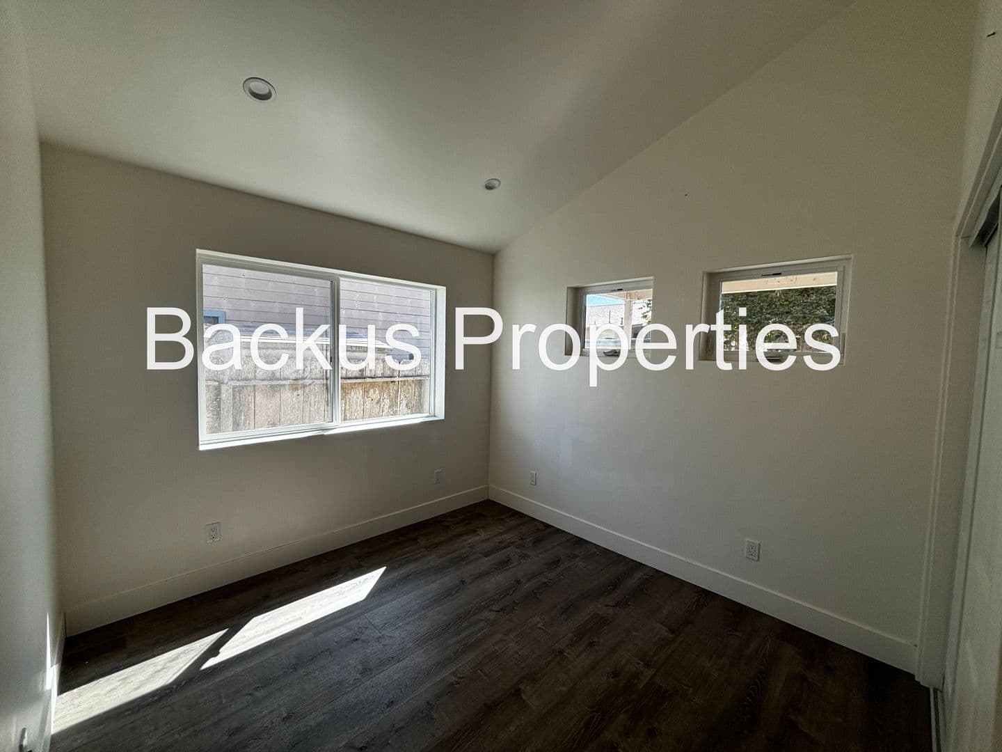 Salinas Apartment: 411 Church St.