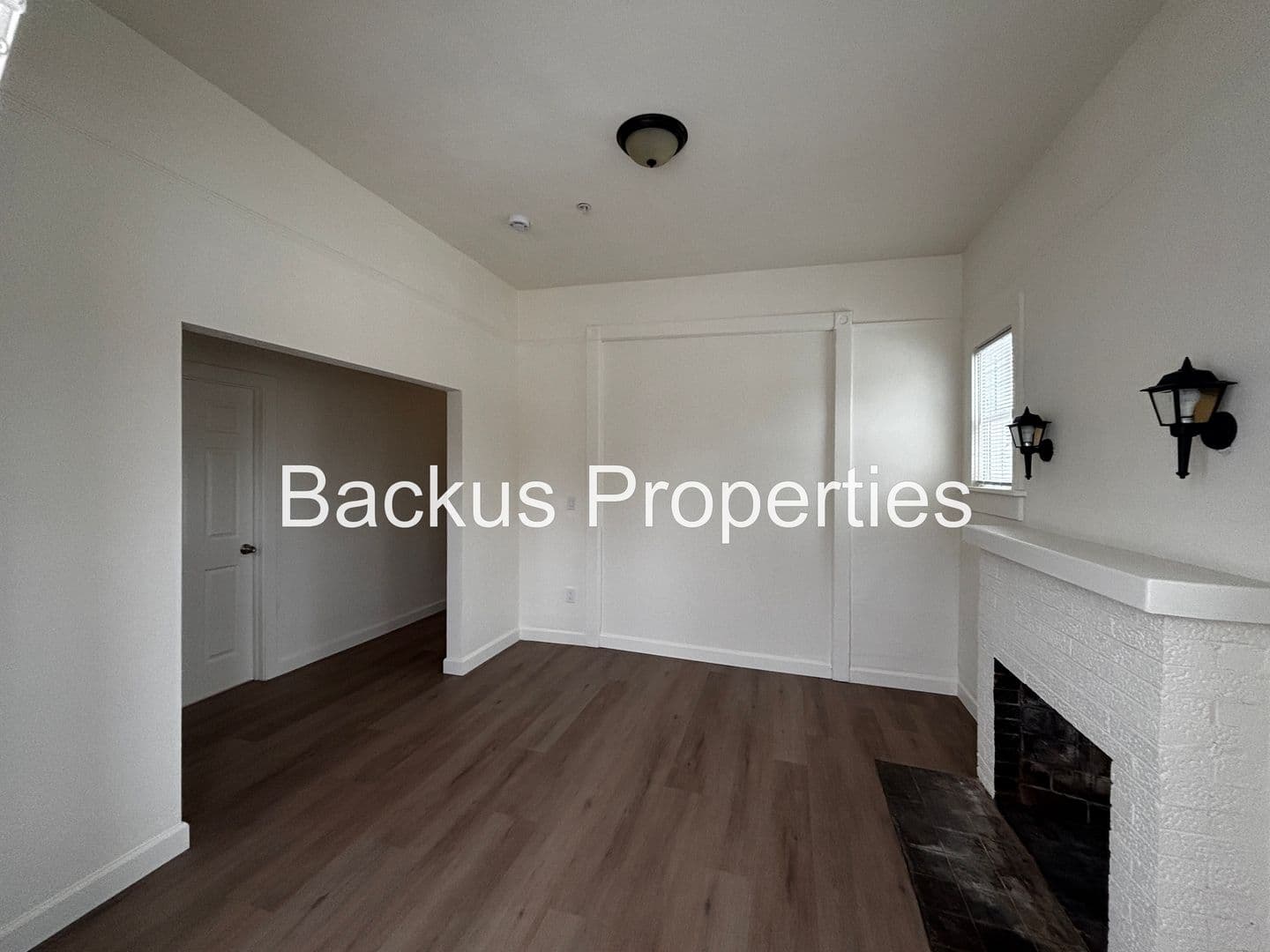 Salinas House: 153 Central Ave