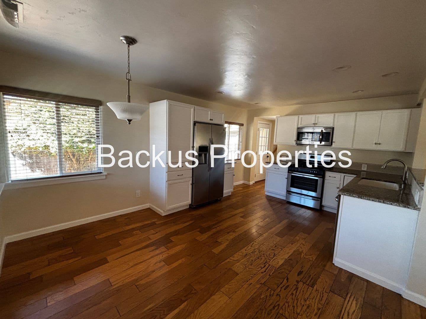 Monterey House: 684 Alice St