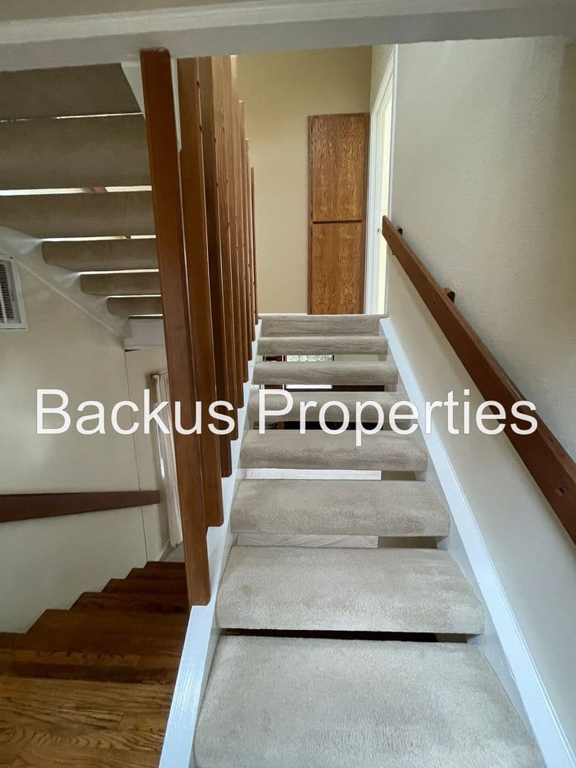 Salinas House: 14685 Charter Oak Blvd