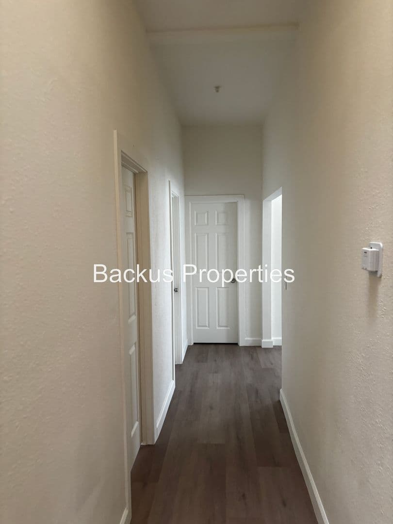 Salinas House: 153 Central Ave
