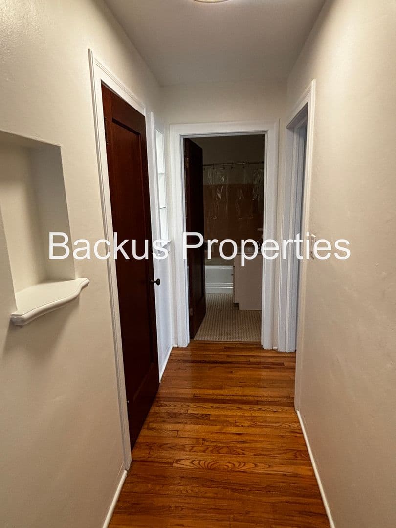 Salinas Apartment: DO NOT PAY BILLS 247 Salinas St.