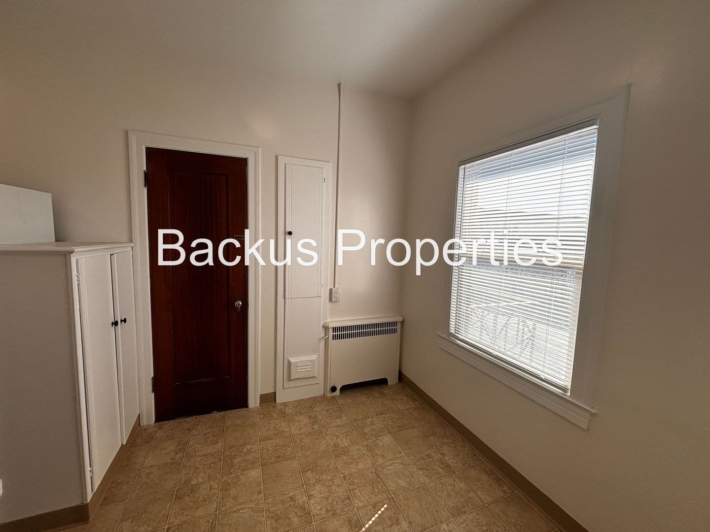 Salinas Apartment: DO NOT PAY BILLS 247 Salinas St.