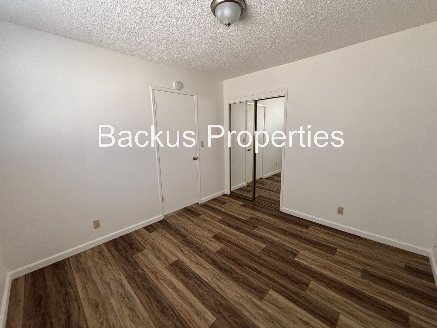 Salinas Apartment: 1040 Lupin Dr.