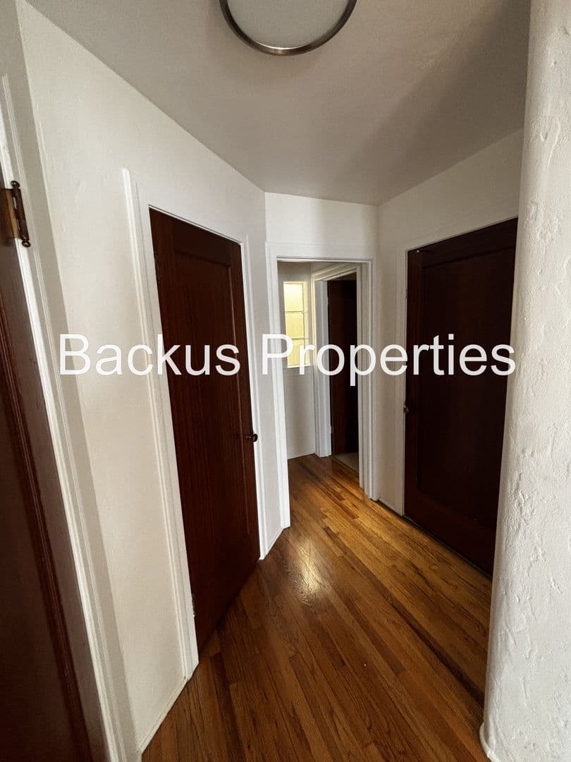 Salinas Apartment: DO NOT PAY BILLS 247 Salinas St.