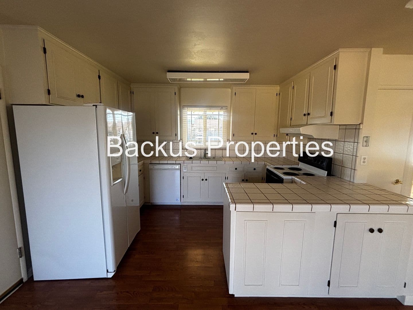 Salinas House: 235 La Mesa Dr.