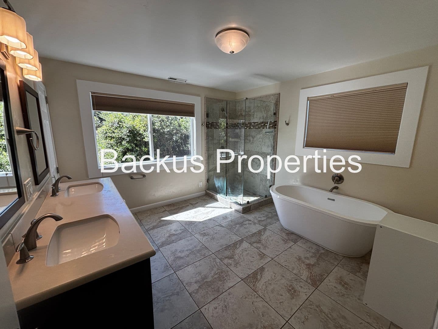 Monterey House: 684 Alice St