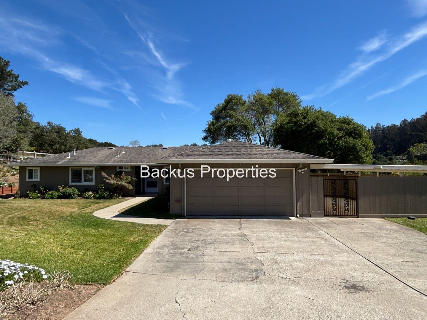 Royal Oaks House: 17240 Tamara Ln.