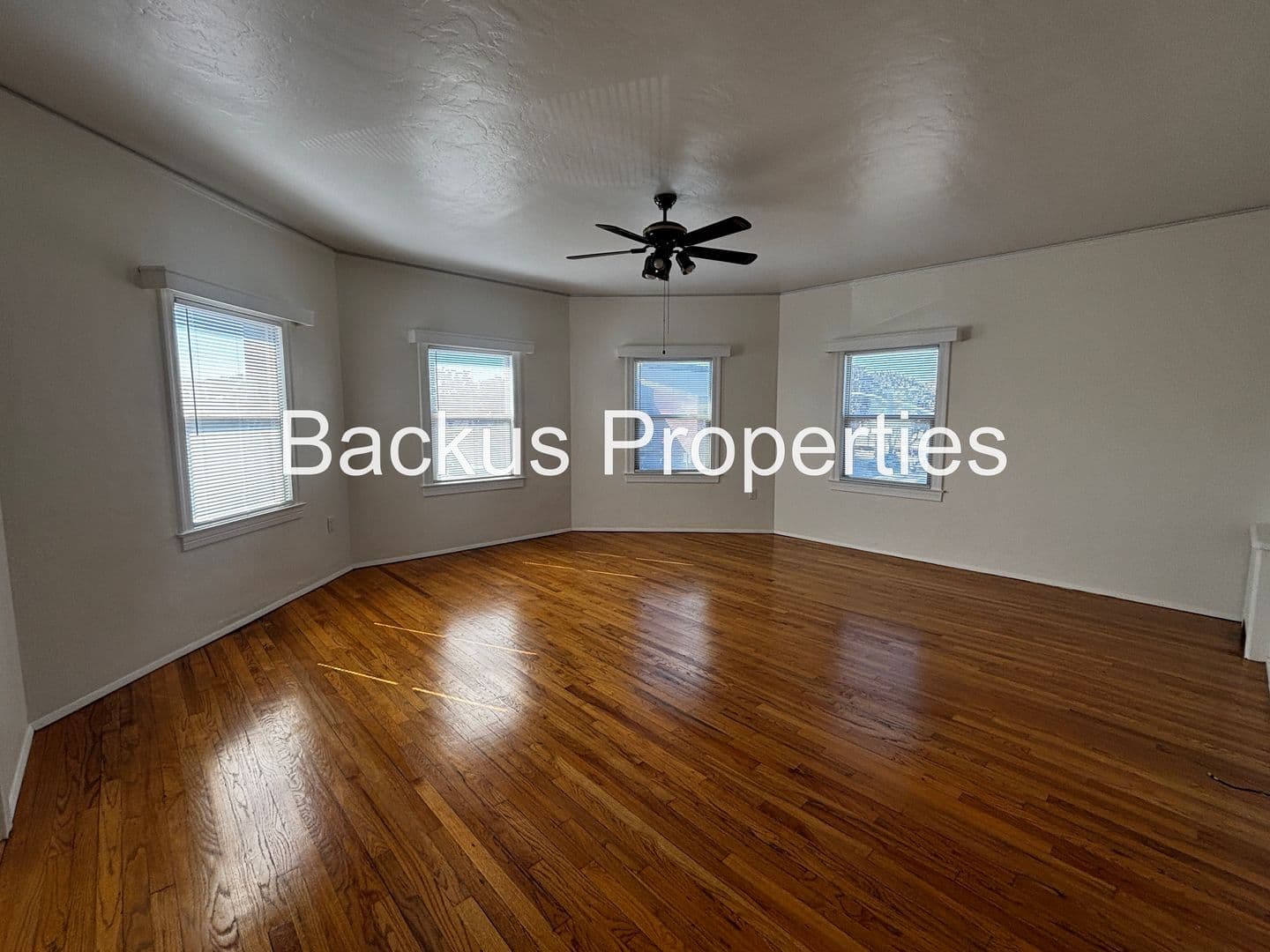 Salinas Apartment: DO NOT PAY BILLS 247 Salinas St.