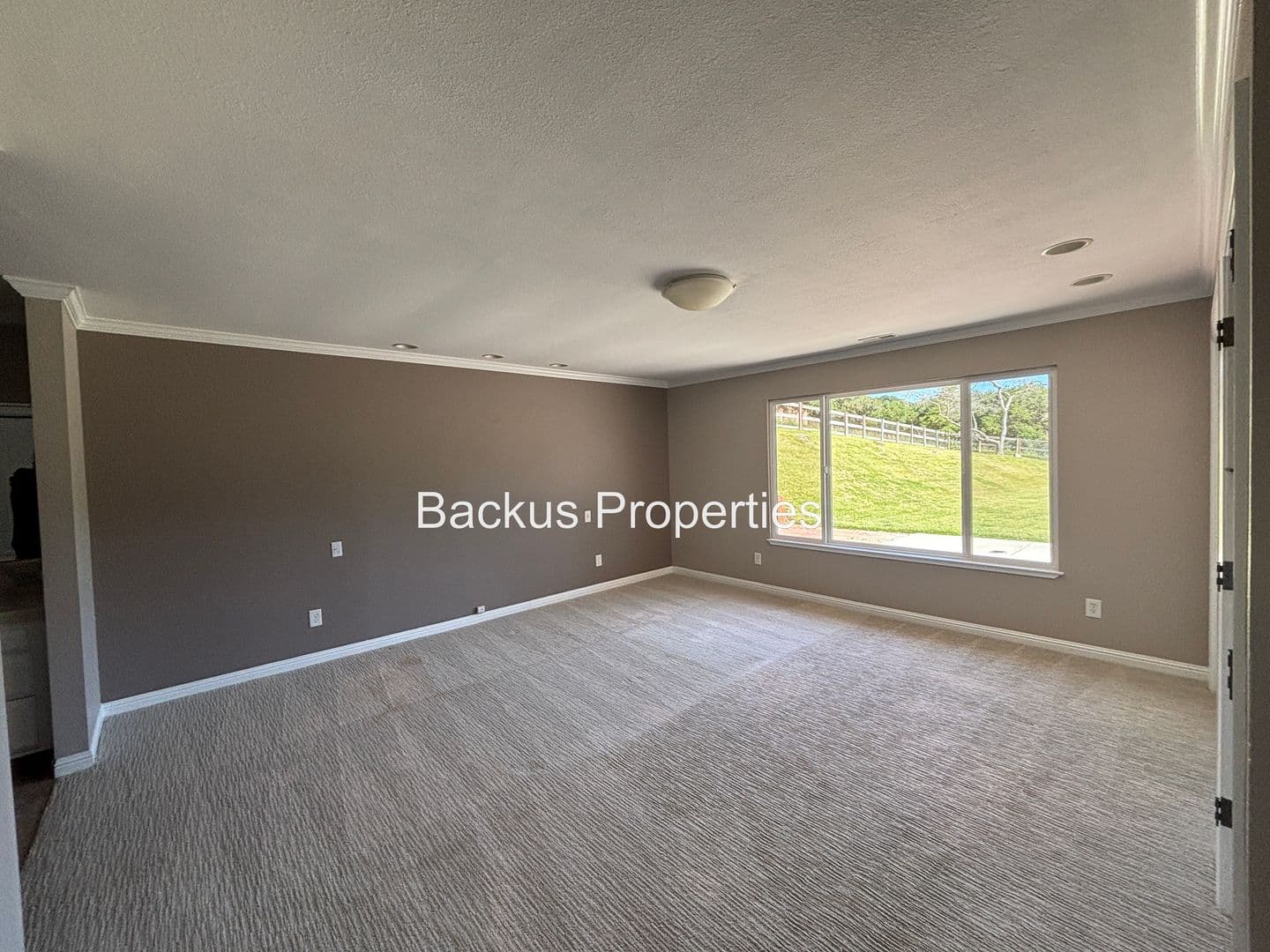Royal Oaks House: 17240 Tamara Ln.