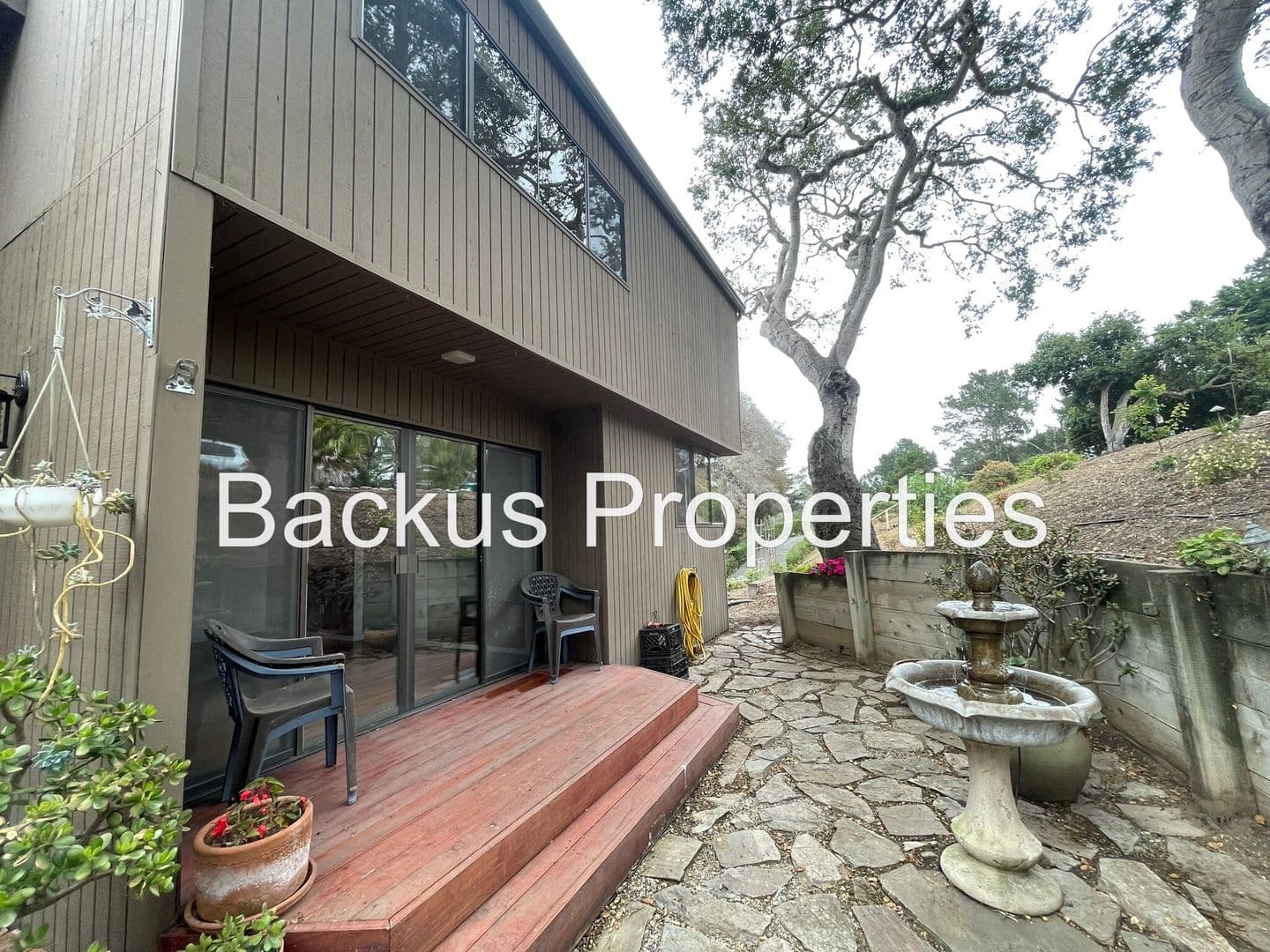 Salinas House: 14685 Charter Oak Blvd