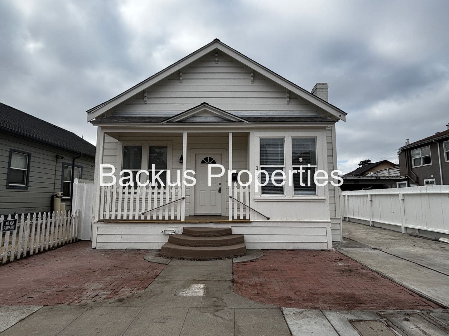 Salinas House: 153 Central Ave