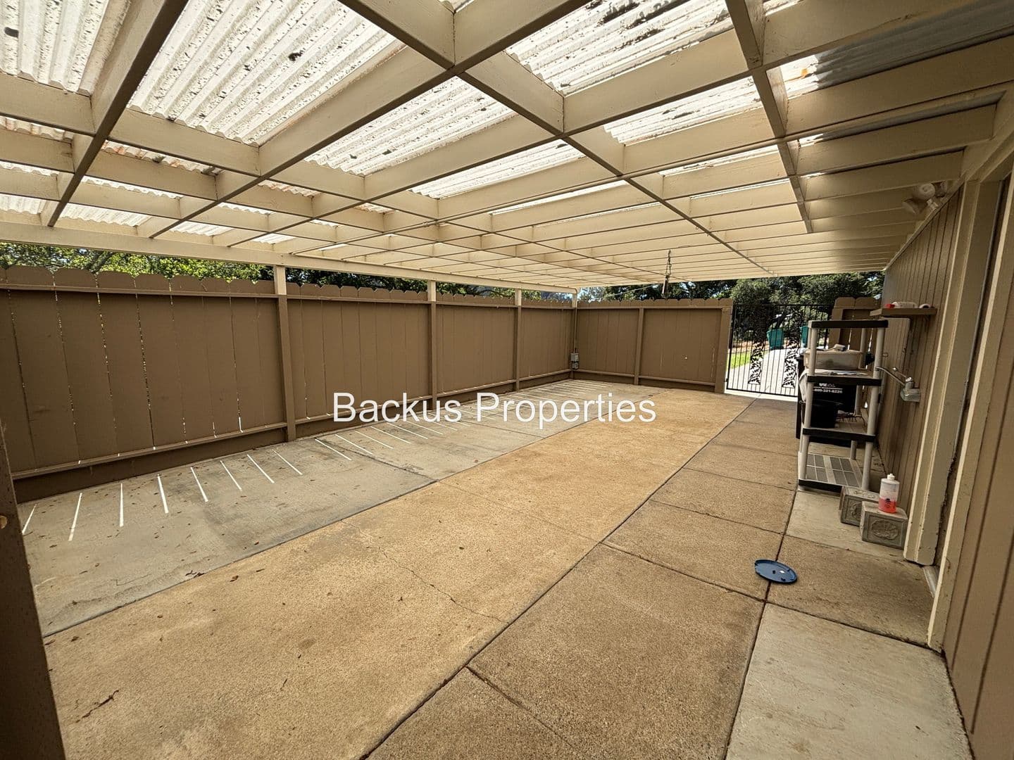 Royal Oaks House: 17240 Tamara Ln.