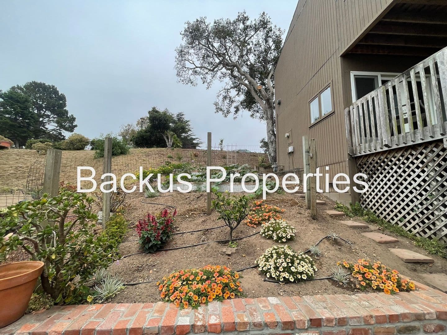 Salinas House: 14685 Charter Oak Blvd