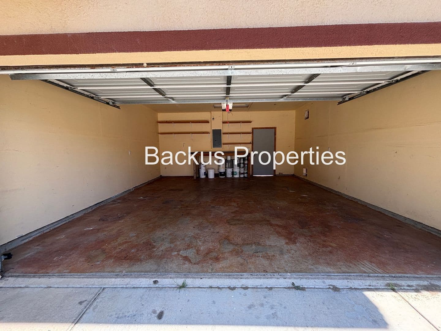 Greenfield Apartment: 11 Huerta Street