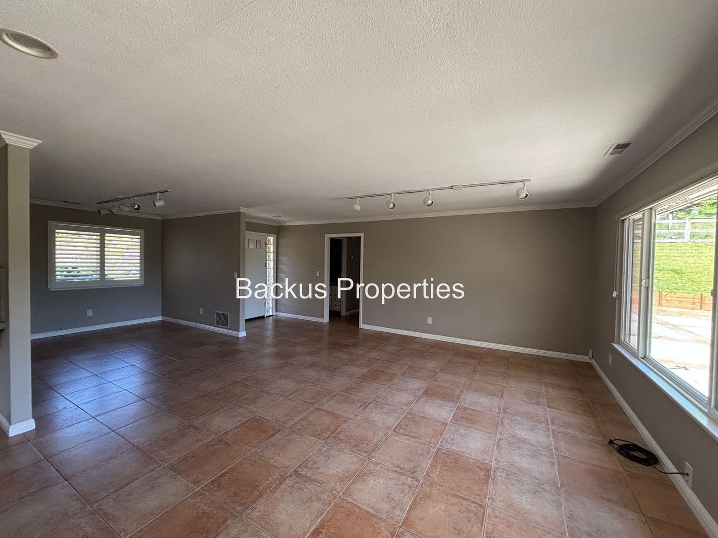 Royal Oaks House: 17240 Tamara Ln.