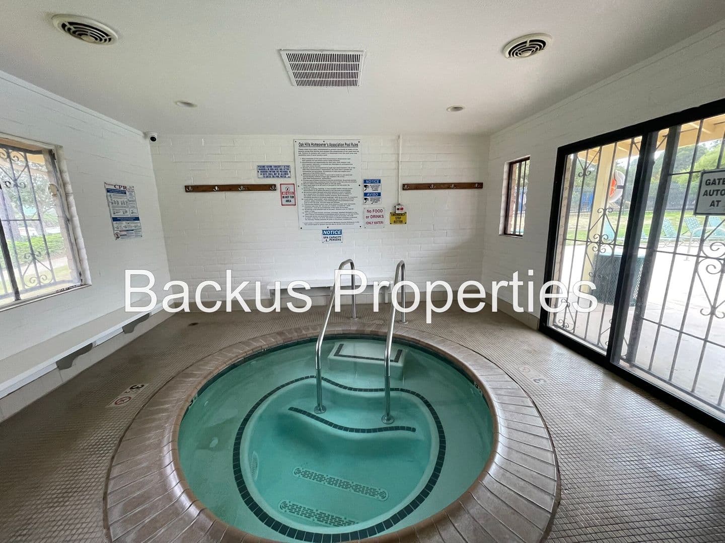 Salinas House: 14685 Charter Oak Blvd