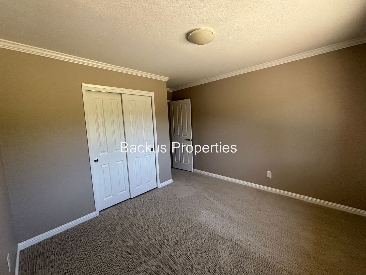 Royal Oaks House: 17240 Tamara Ln.