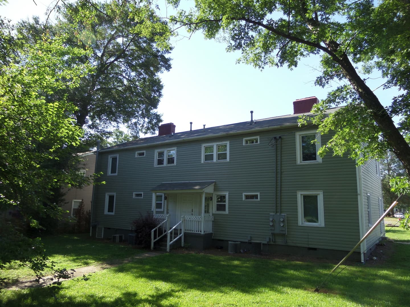 Marietta Apartment: 583 Colonial Circle