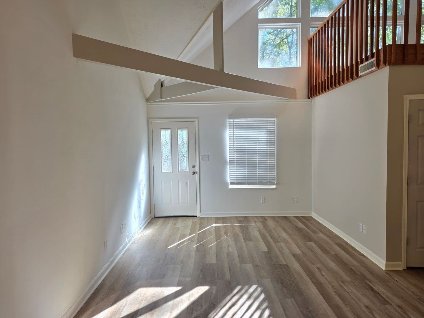 Woodstock Apartment: 1211 Trout Drive