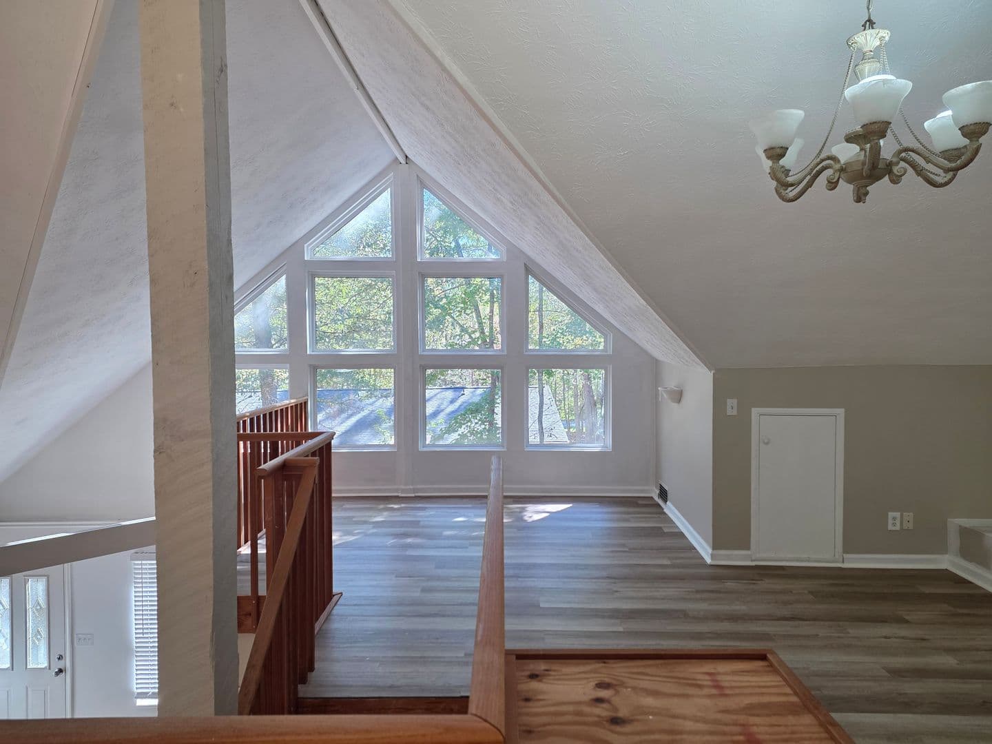 Woodstock Apartment: 1211 Trout Drive