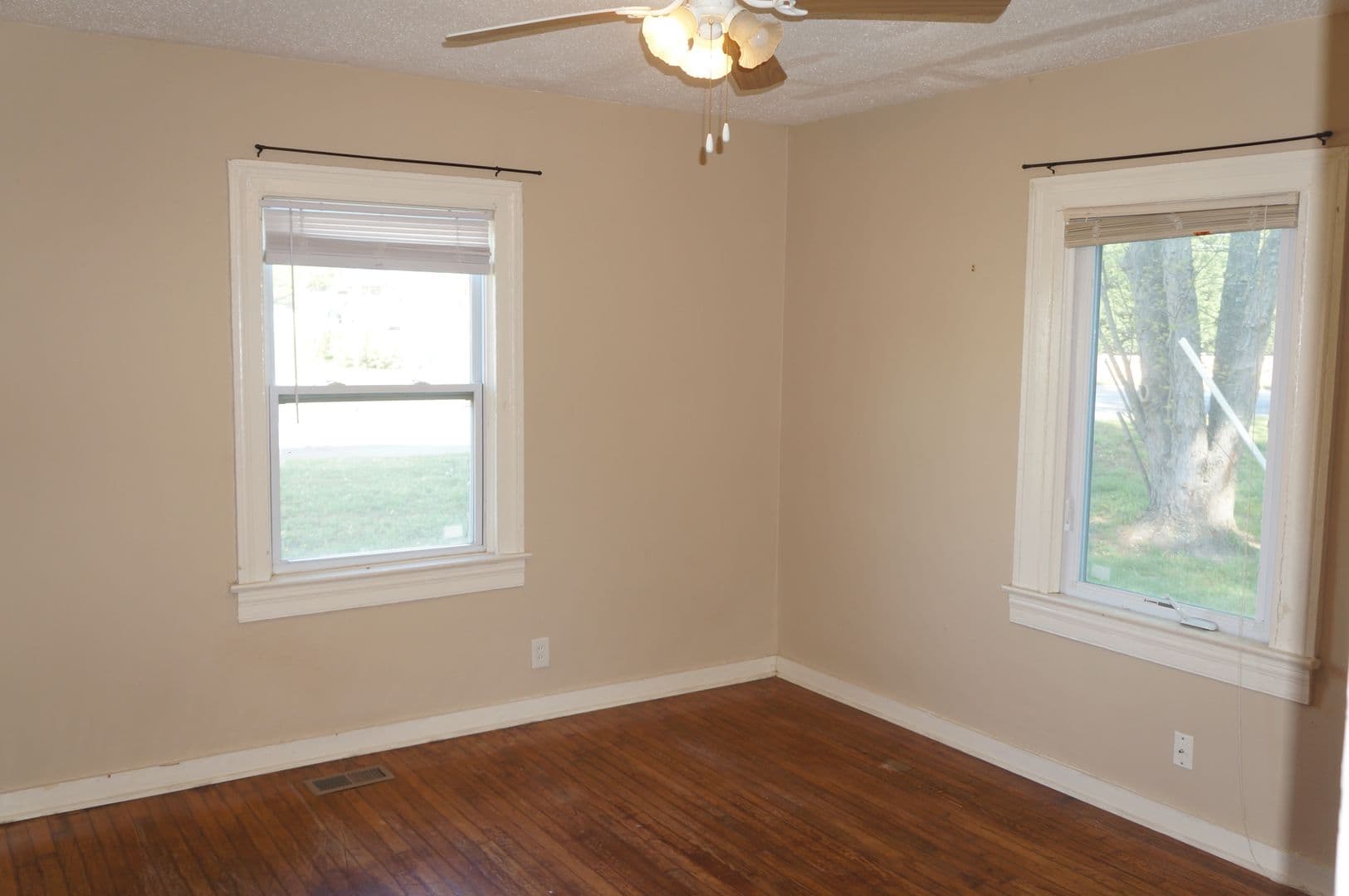 Marietta Apartment: 583 Colonial Circle