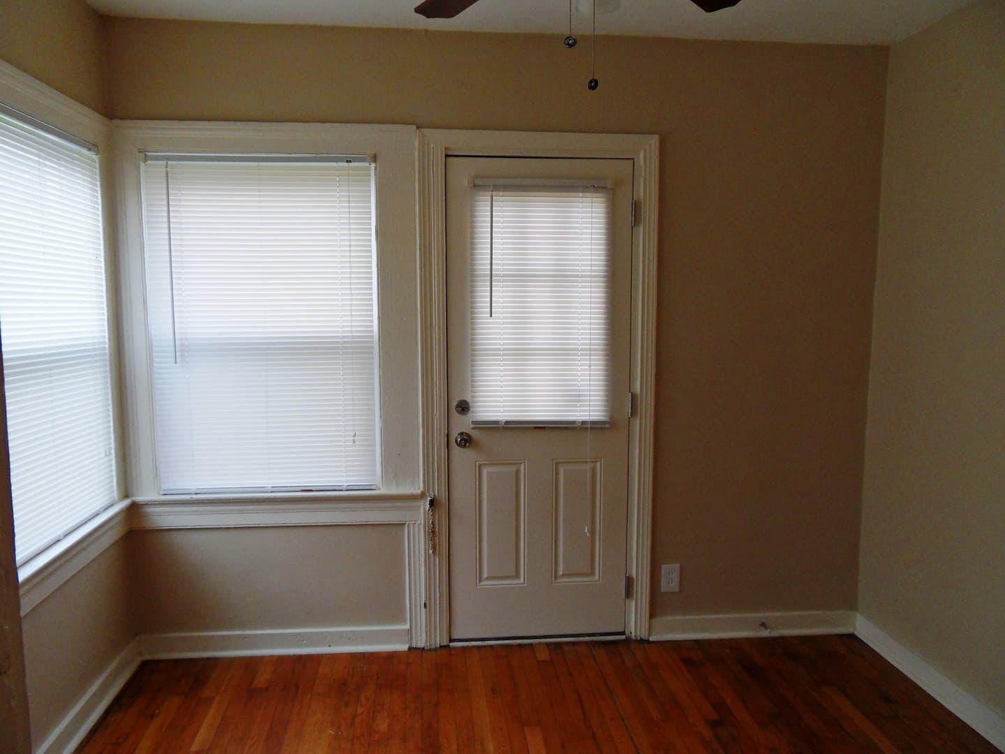 Marietta Apartment: 583 Colonial Circle
