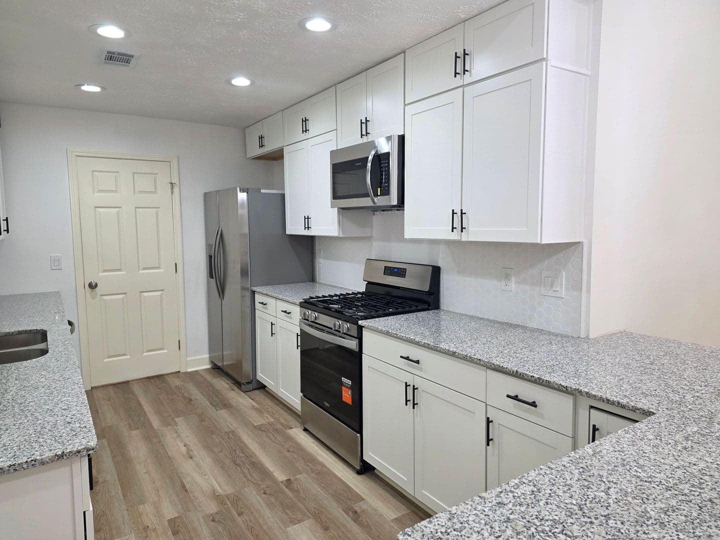 Woodstock Apartment: 1211 Trout Drive