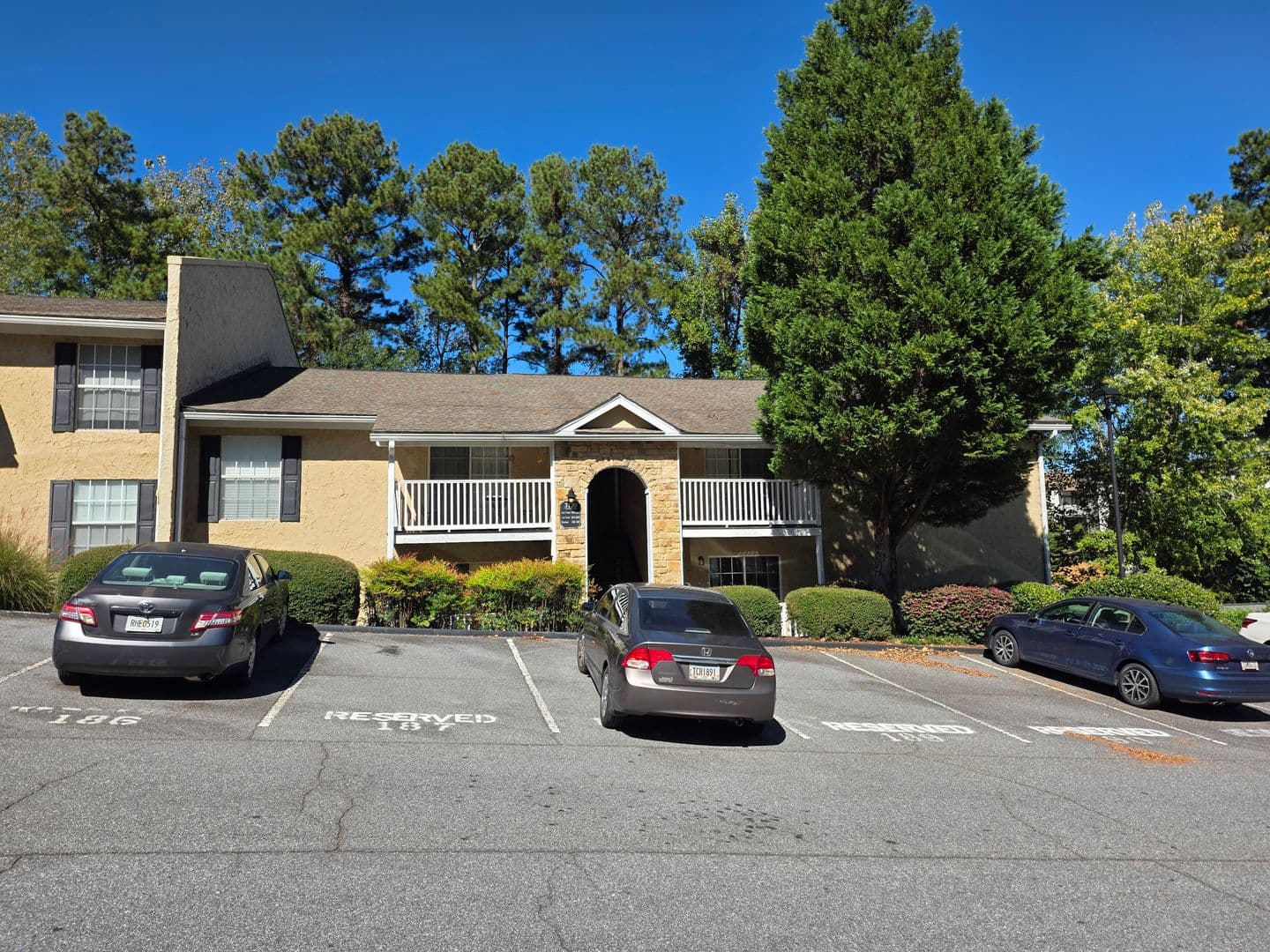 Atlanta House: 3120 Seven Pines Ct #306