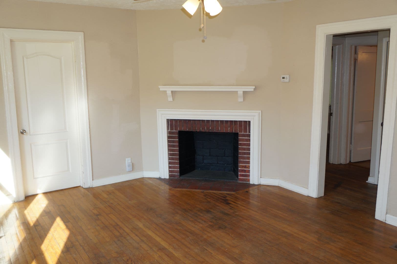 Marietta Apartment: 583 Colonial Circle