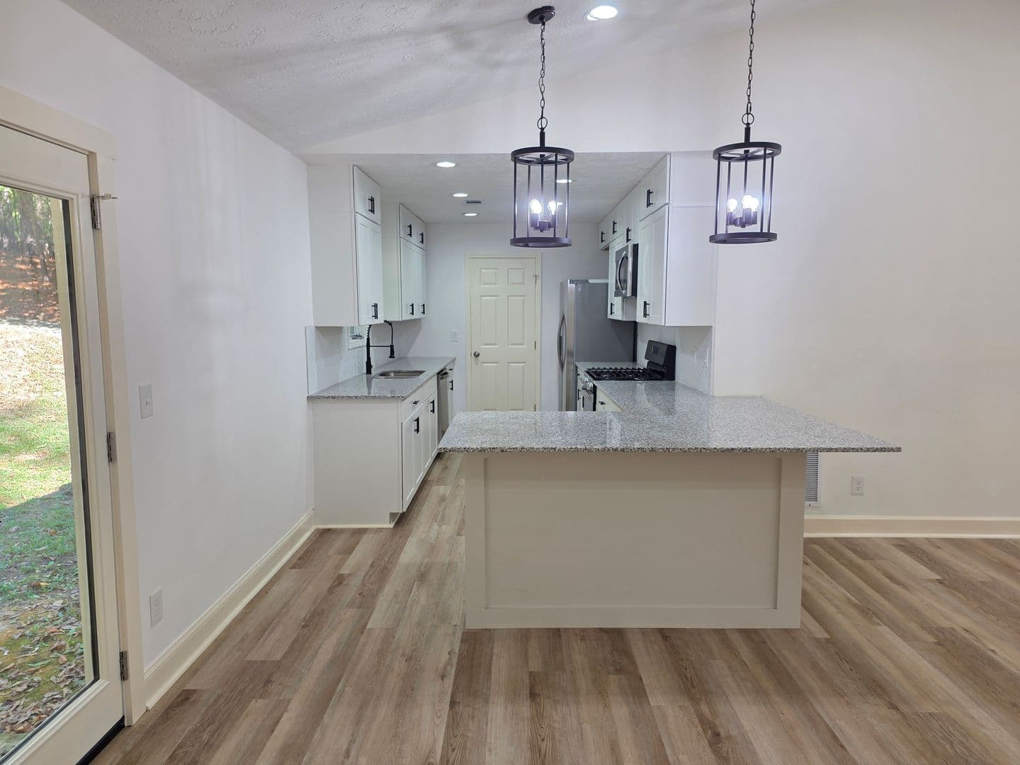 Woodstock Apartment: 1211 Trout Drive