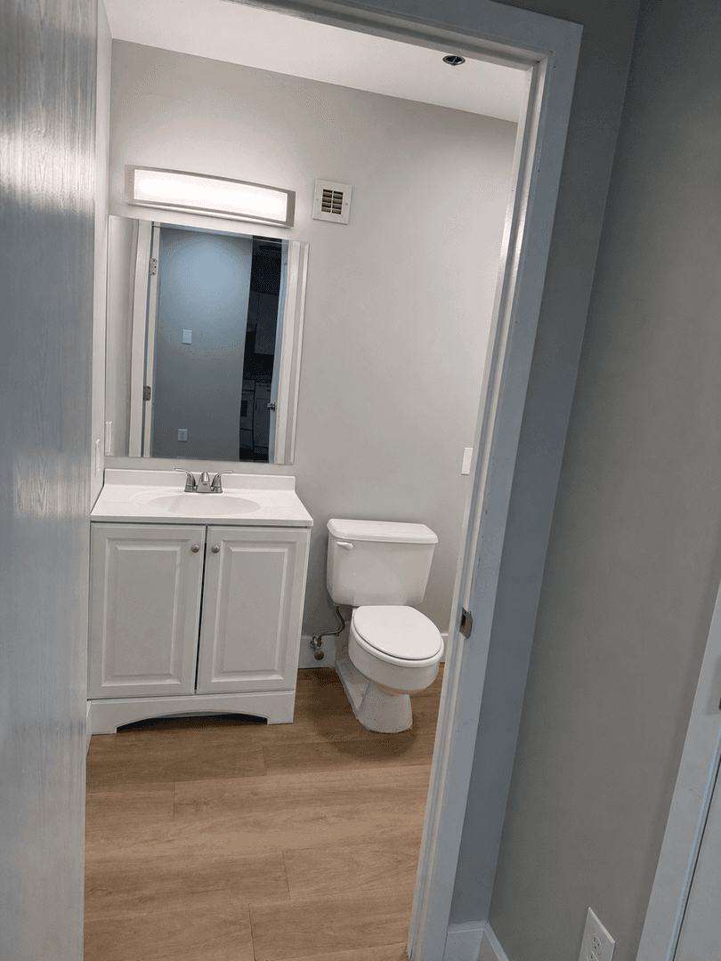 Cincinnati Apartment: 776 Cincinnati-Batavia Pike