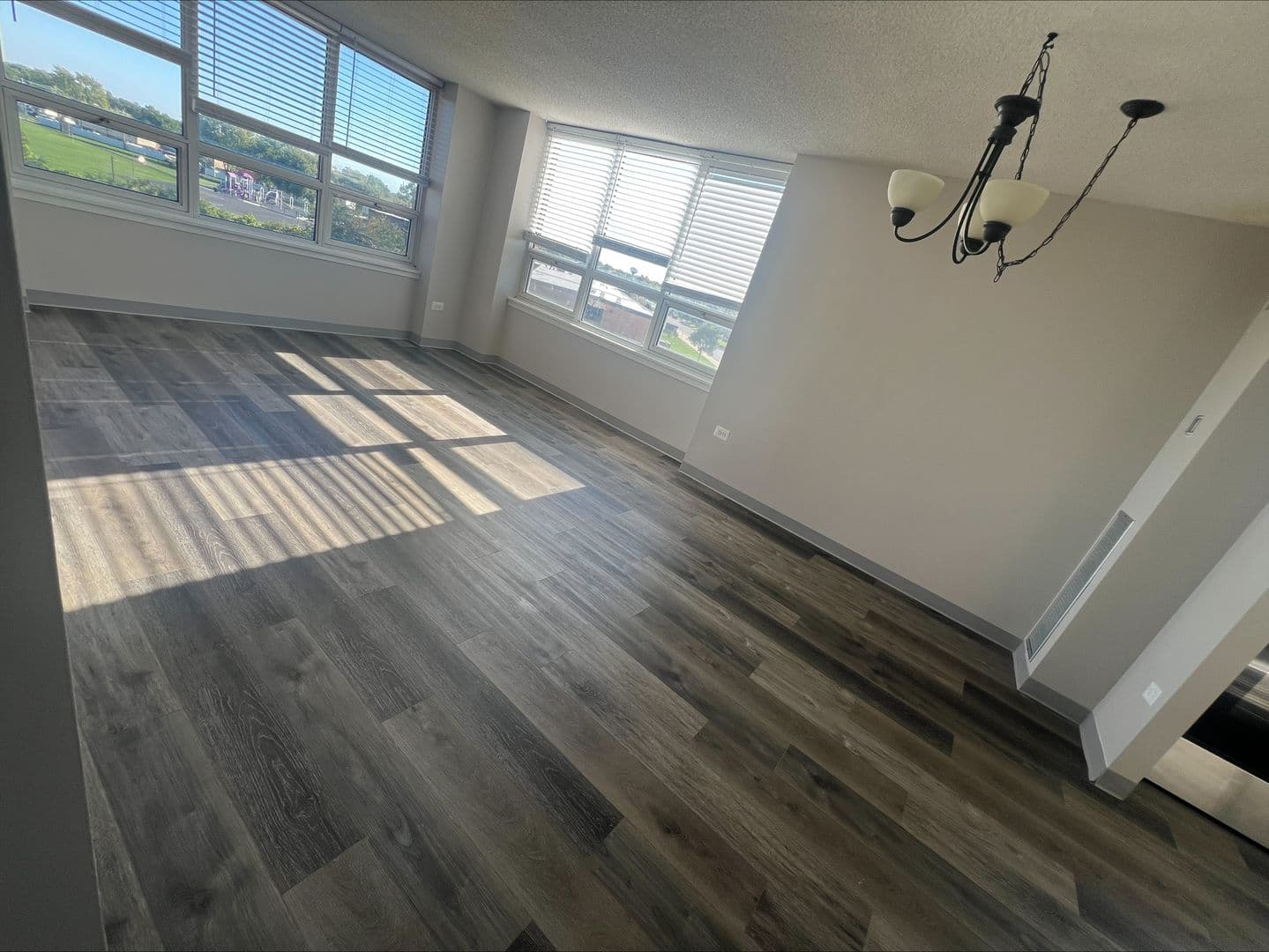 Niles Apartment: 8975 West Golf Road