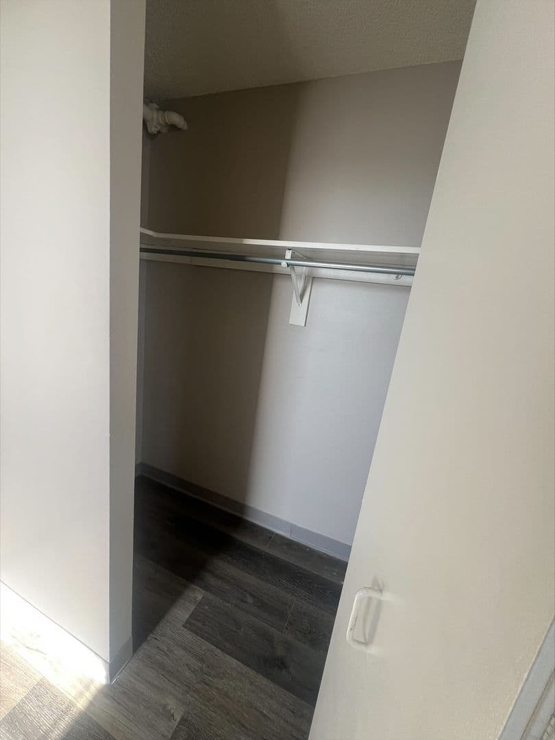 Niles Apartment: 8975 West Golf Road
